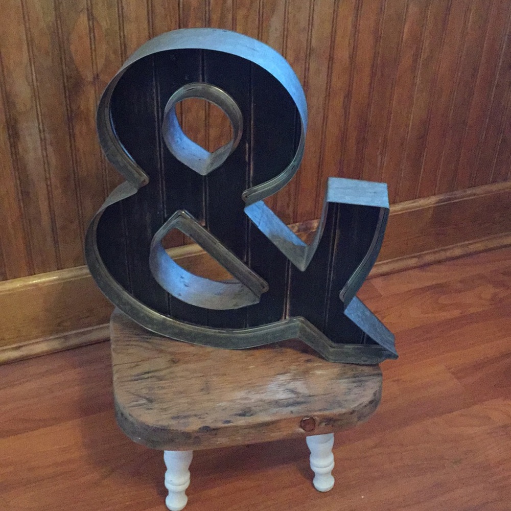 & sign and stool